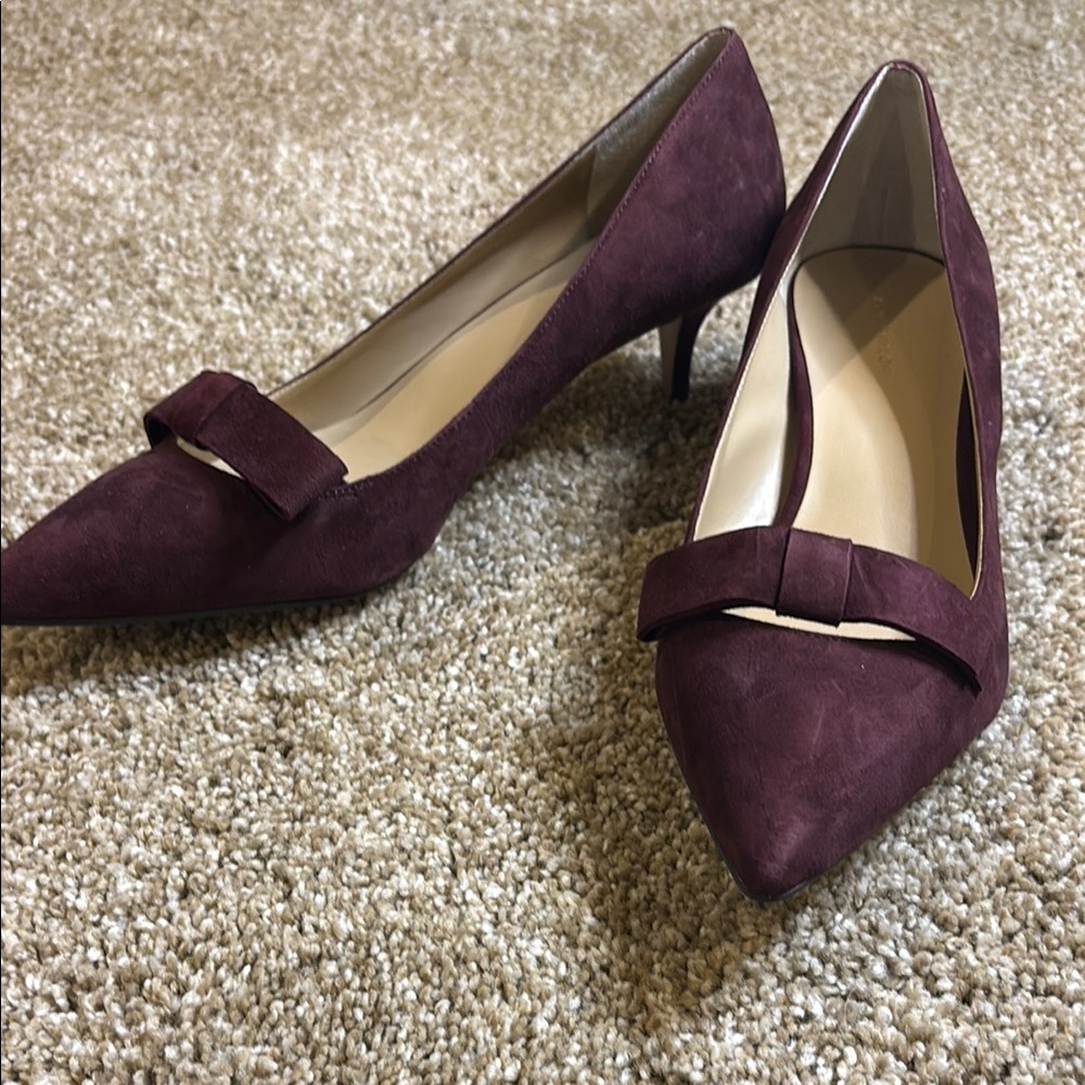 Ann Taylor Purple Heels with Pointed Toe and Bow Detail